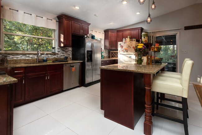 Foto del edificio - 1804 Westridge Dr