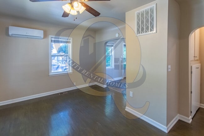 Building Photo - Well-maintained, Updated 2-bedroom home on double lot.