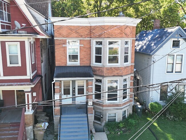 Foto del edificio - 125 E Johnson St