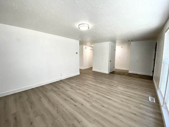 Foto del edificio - 3 bedroom 2 Bath 2 Car Garage Single Level Home near Micron and BSU