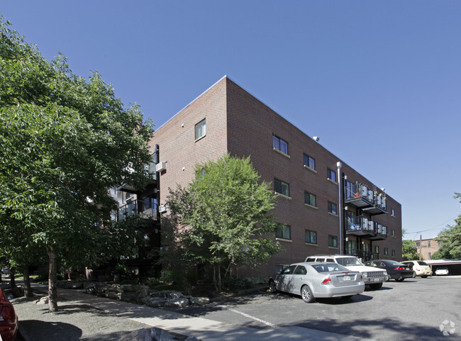 Building Photo - Silverbrook Apartments