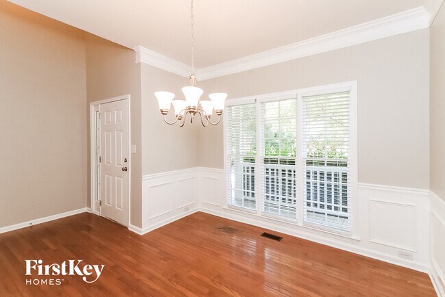 Building Photo - 3925 Lorien Way NW