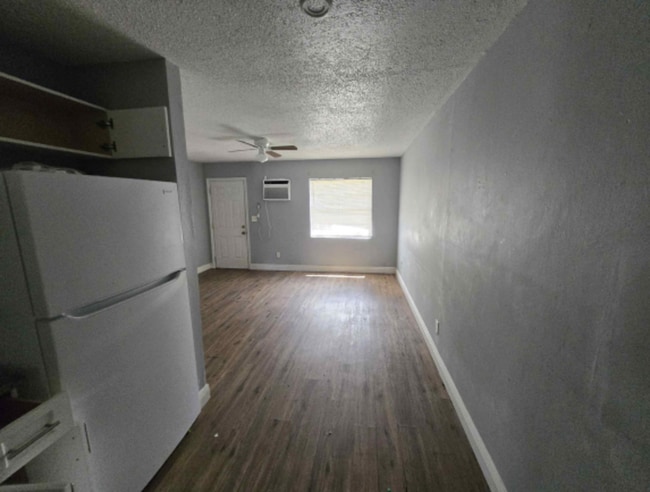 Building Photo - 3216 N 48th St