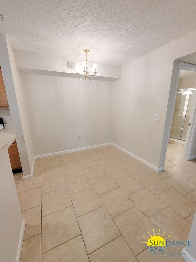 Building Photo - Stunning 1 bedroom Unit in Destin!