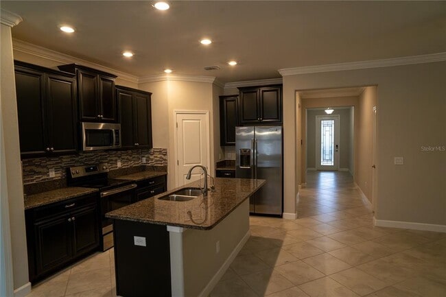 Building Photo - 32135 Goddard Dr