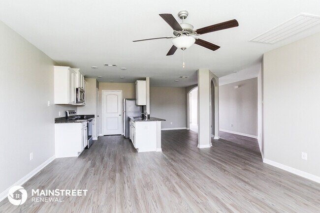 Foto del edificio - 25213 Dickens Dr