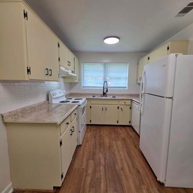 Foto del edificio - 2508 Belmont Ave