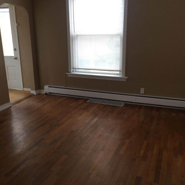 705 S Prospect St Unit House, Colorado Springs, CO 80903 Room for