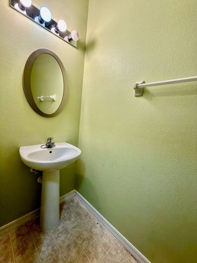 Foto del edificio - 2305 Betsy Ross Ln