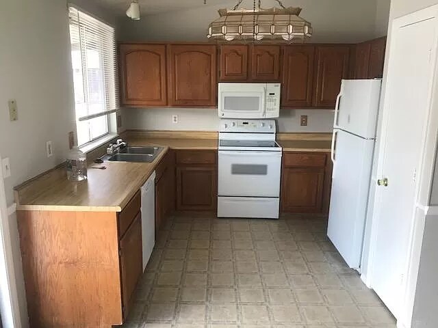 Foto principal - 19438 E Purdue Cir