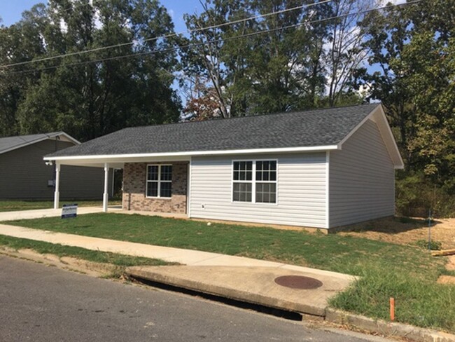 Building Photo - 3/2 House in West Rome $1,295