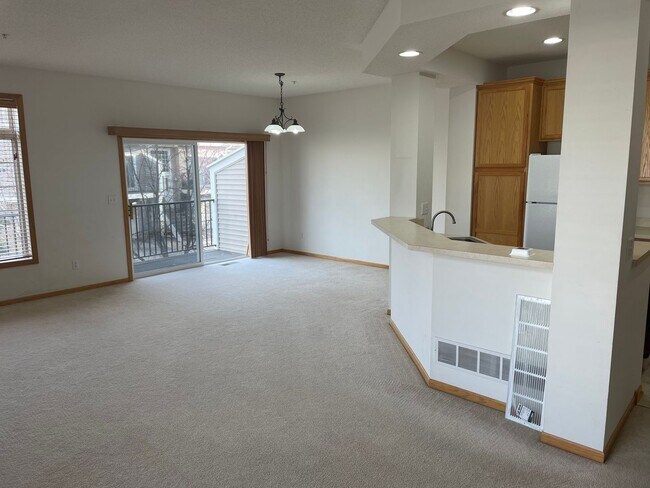 Foto del edificio - Charming 2 Bd /2 Ba Townhouse in Savage wi...