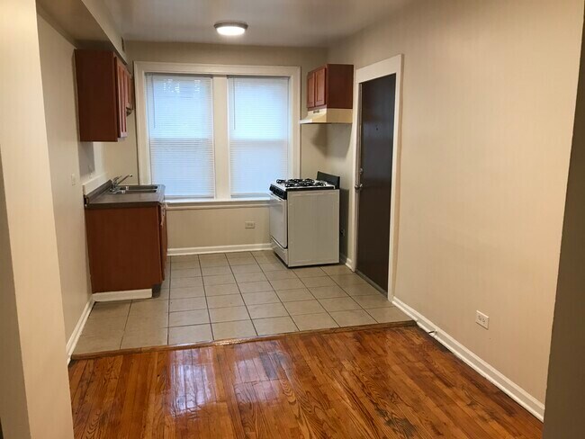 Foto del edificio - 1119 E 81st St