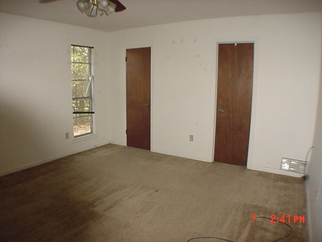 Foto del edificio - 1011 Meadowbrook St