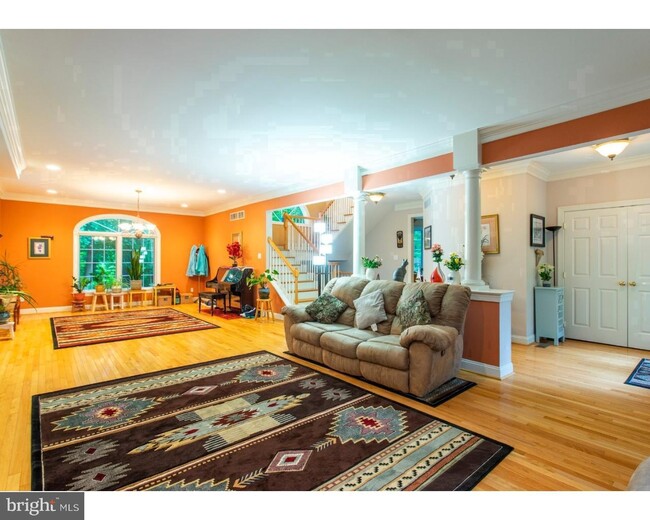 Foto del edificio - 208 Woodward Rd