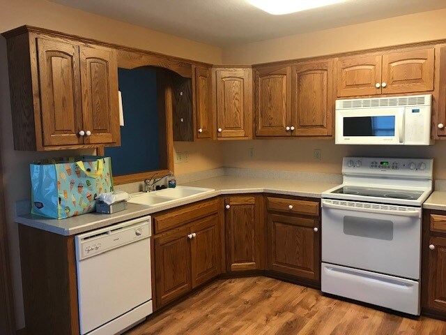 Foto del edificio - 3447 Pecan Ln