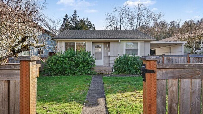 Foto del edificio - 316 32nd Ave E