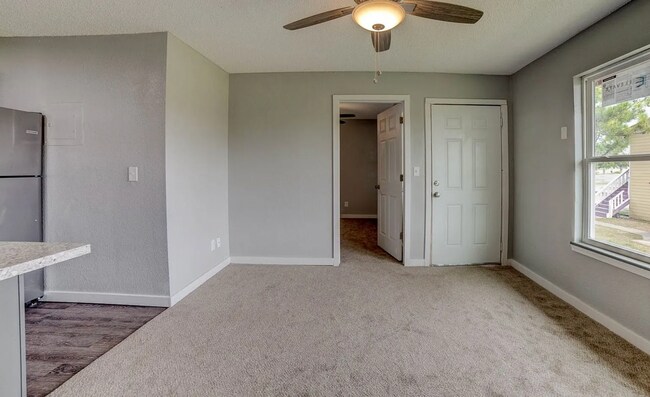 Foto del edificio - 42nd West Apartments