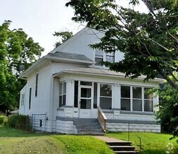 Building Photo - 3502 W Broadway