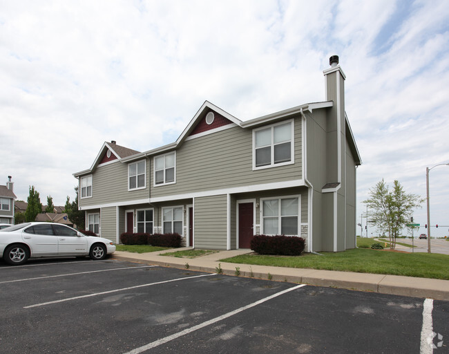 Building Photo - Congressional Townhomes