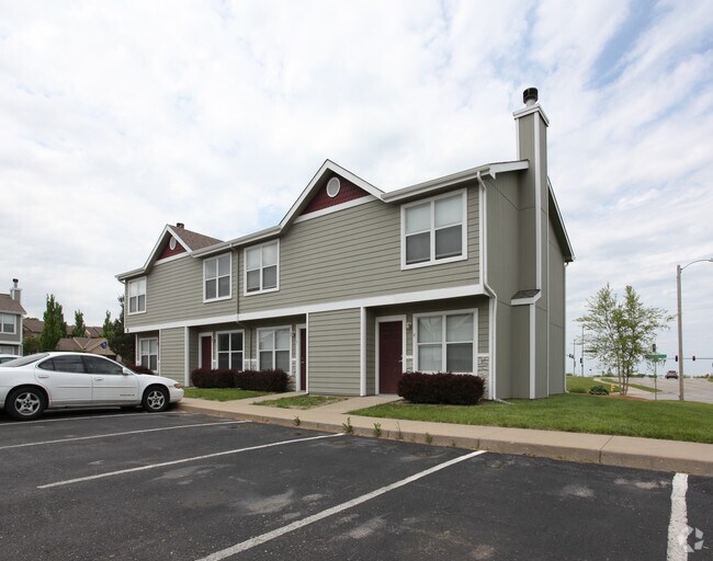 Foto del edificio - Congressional Townhomes