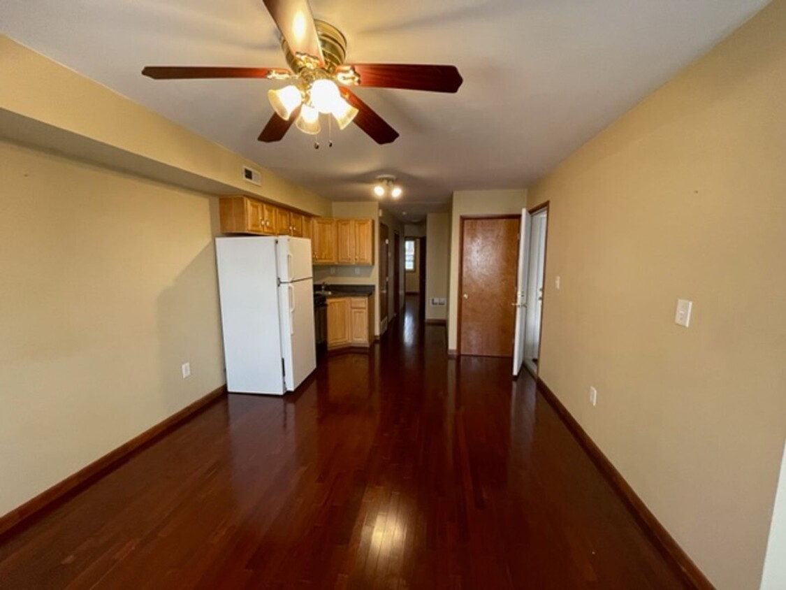 Foto principal - Terrific 2 bedroom in Graduate Hospital wi...