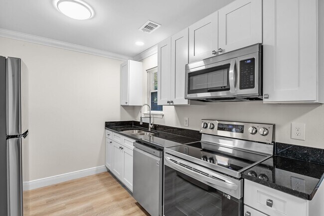 Foto del edificio - 22611 Mattingly St