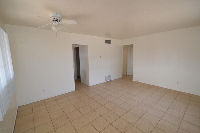 Foto del edificio - 4525 E Montecito St