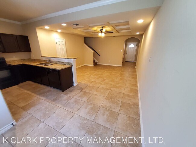 Building Photo - 3 br, 2.5 bath House - 16824 DANCING AVA #3