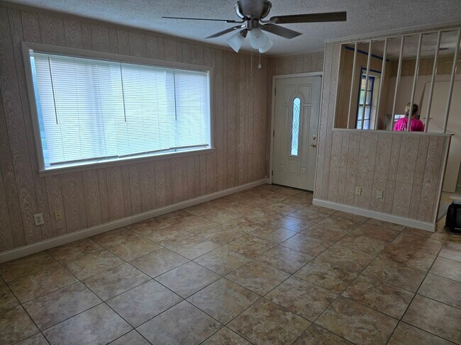 Foto del edificio - 1023 3rd St