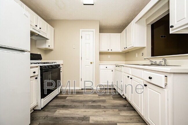 Foto del edificio - 819 Sweetwater Way