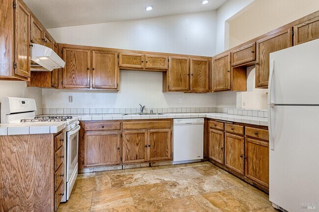 Building Photo - 1041 Stanislaus Way