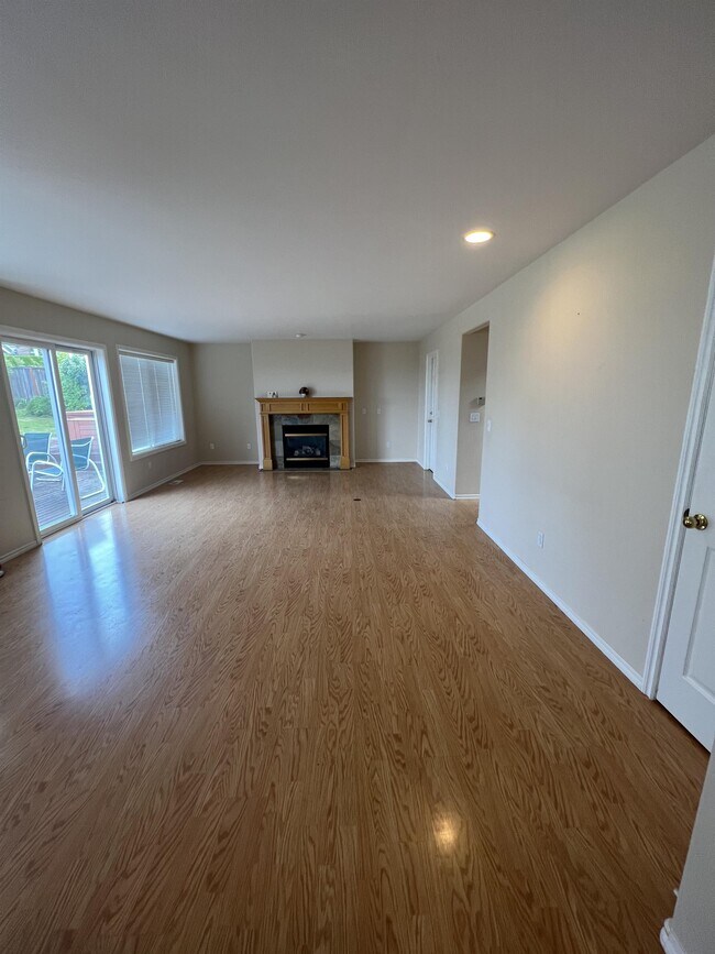 Foto del edificio - 3435 Highfield Ct