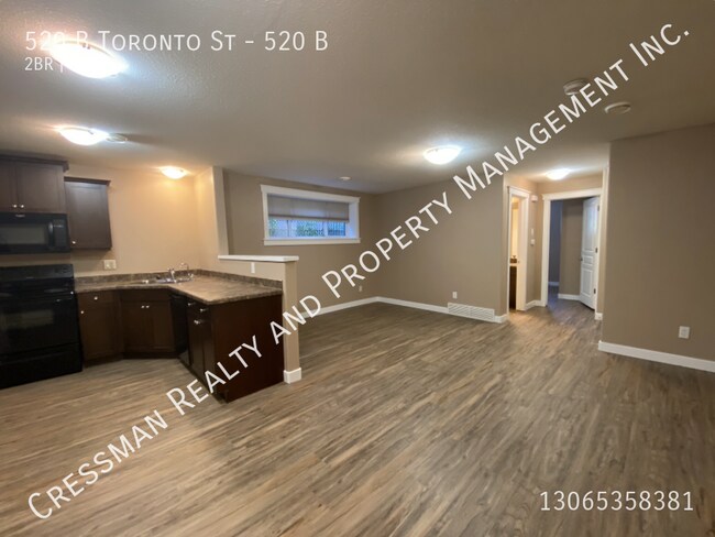 Photo du bâtiment - 2 Bedroom Basement Suite