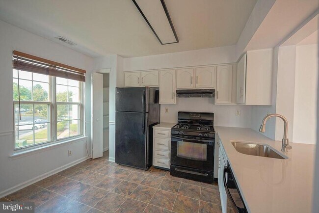 Building Photo - 3102B Limestone Way