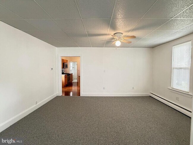 Foto del edificio - 1087 Buttonwood Ave