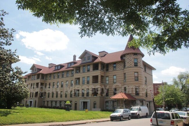 Foto del edificio - 2014 Cherokee Pkwy