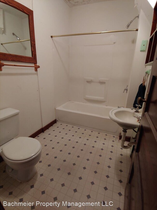 Foto del edificio - 615 S Main St