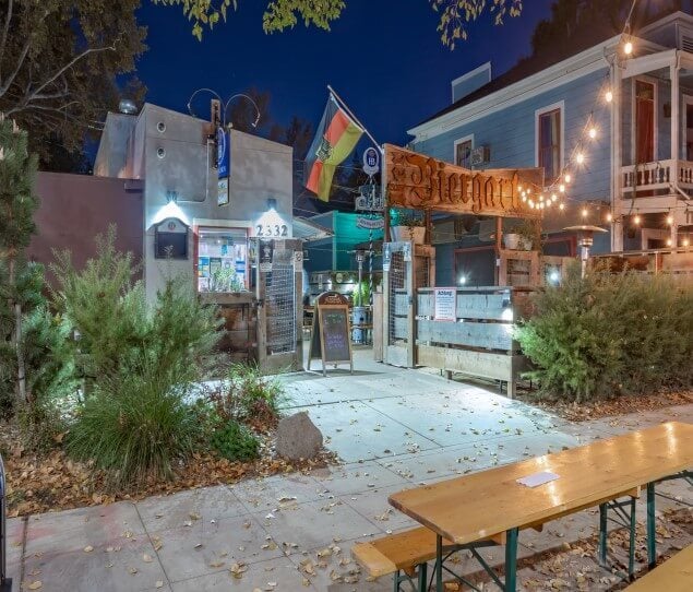 A bar in Midtown Sacramento