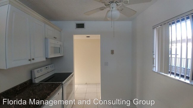 Building Photo - 5130 Las Verdes Cir