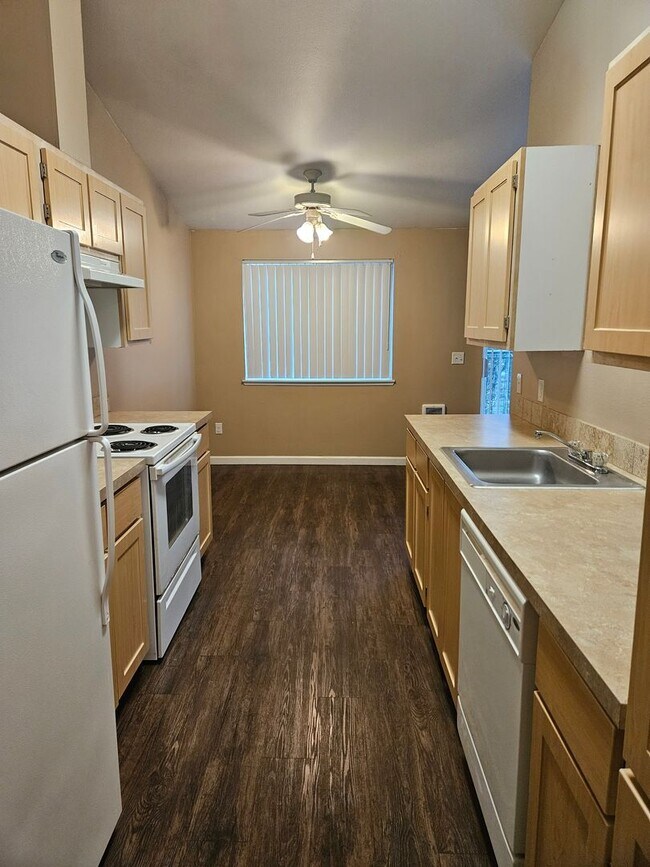 Interior Photo - Vista Point