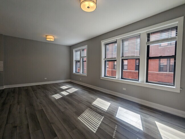 Foto del edificio - 3943 N Janssen Ave