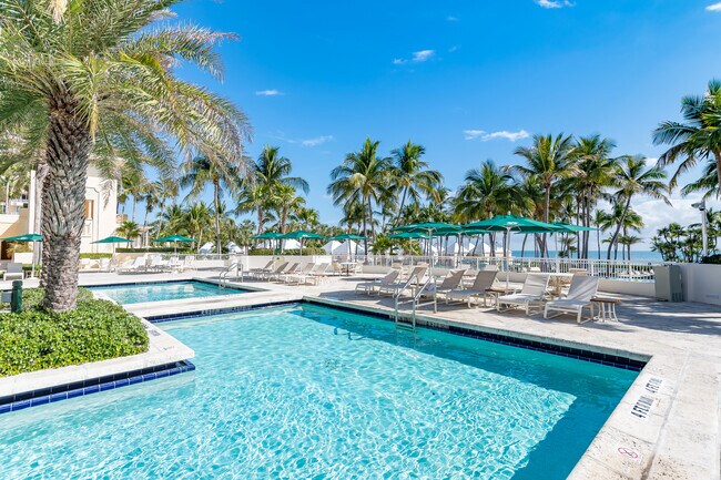 Foto del edificio - 789 Crandon Blvd