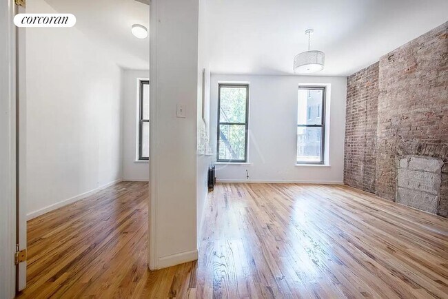 Building Photo - 107 Boerum Pl