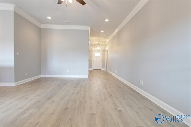 Foto del edificio - 26480 Naomi Wy