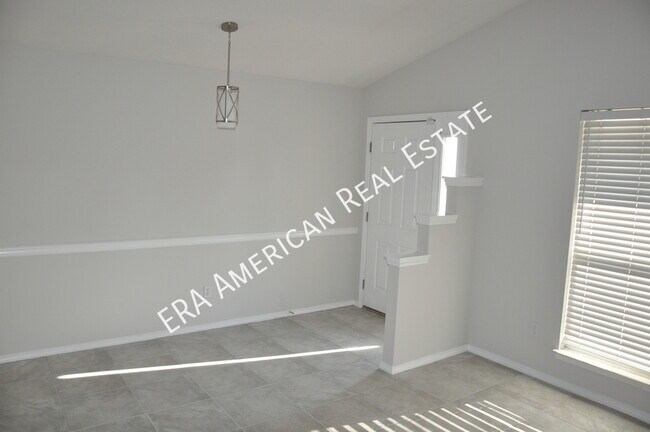 Building Photo - 973 Claeven Cir