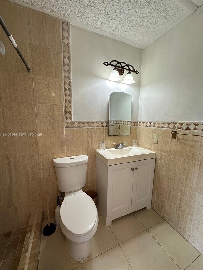 Foto del edificio - 11050 NW 28th St