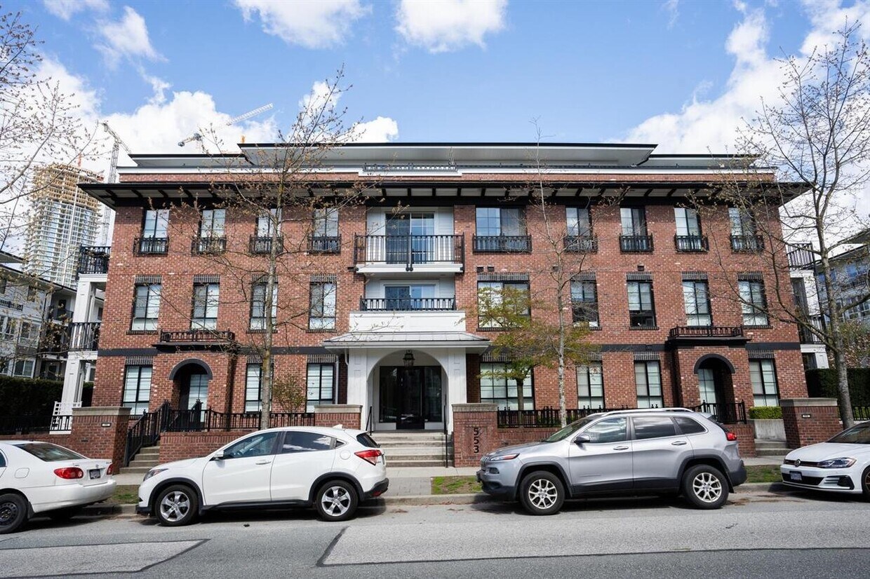 553 Foster Ave, Coquitlam, BC V3J 0B5 Townhouse for Rent in Coquitlam