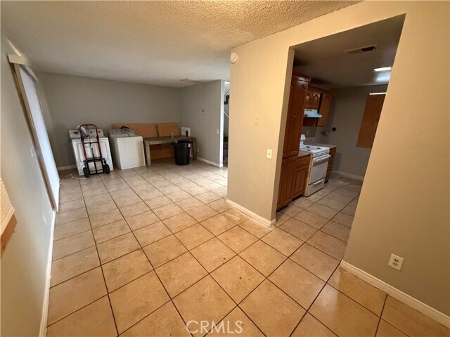 Foto del edificio - 9240 Date St