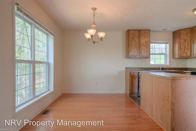 Building Photo - 4 br, 2.5 bath House - 400 Howery Street